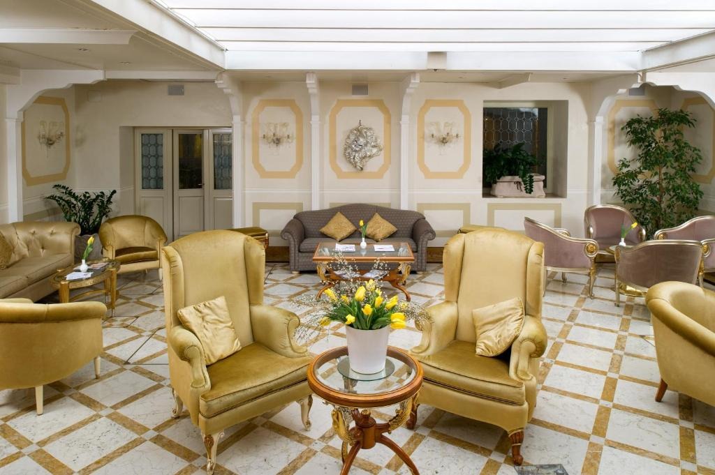 هتل کارلتون آن گراند کانال